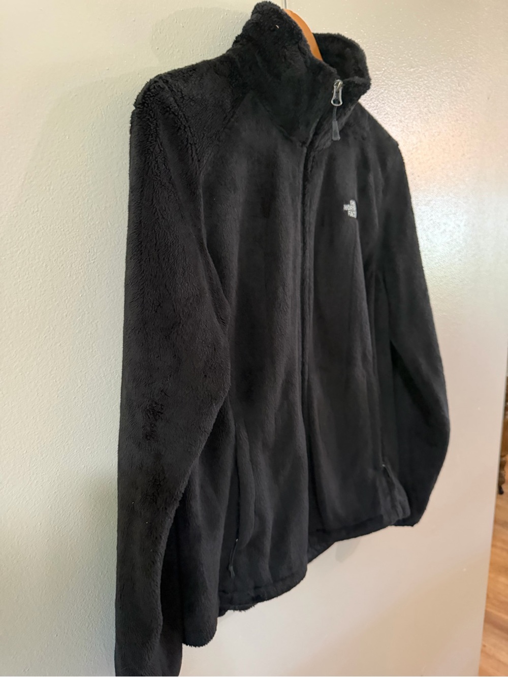 North Face | Full Zip Osito Fuzzy Jacket, Black, Medium - Picture 3 of 7